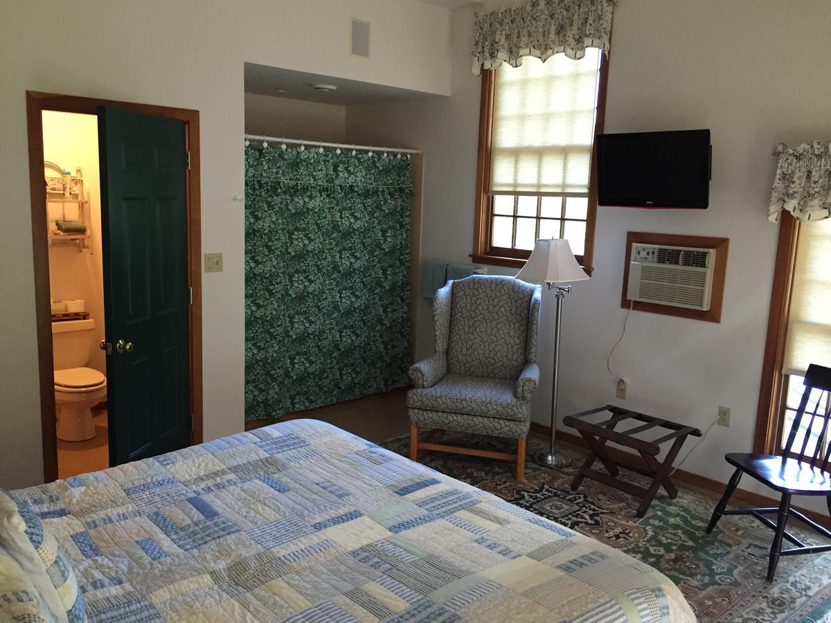 Breakfast On The Connecticut Bed & Breakfast Lyme Bagian luar foto