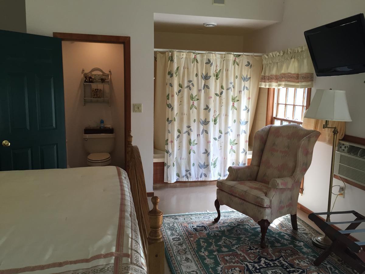 Breakfast On The Connecticut Bed & Breakfast Lyme Bagian luar foto