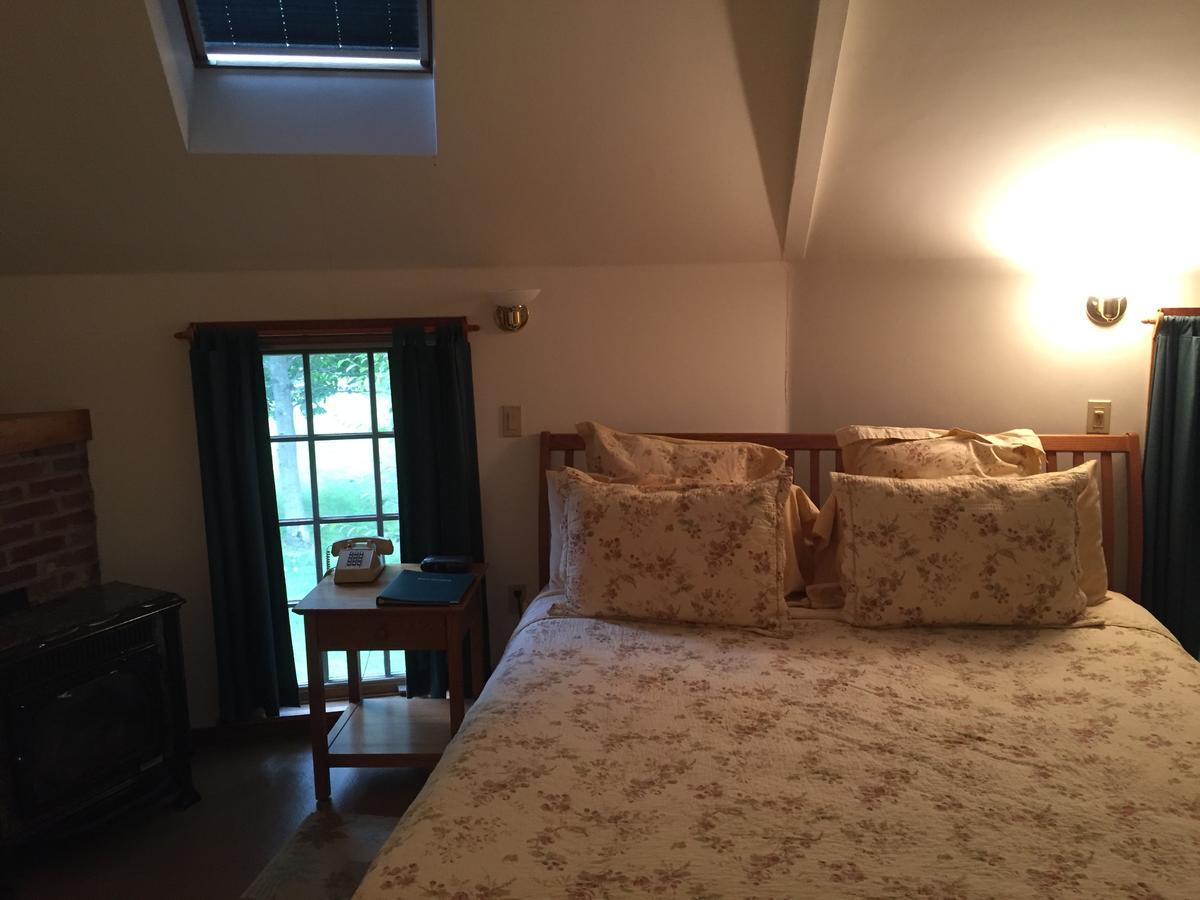 Breakfast On The Connecticut Bed & Breakfast Lyme Bagian luar foto